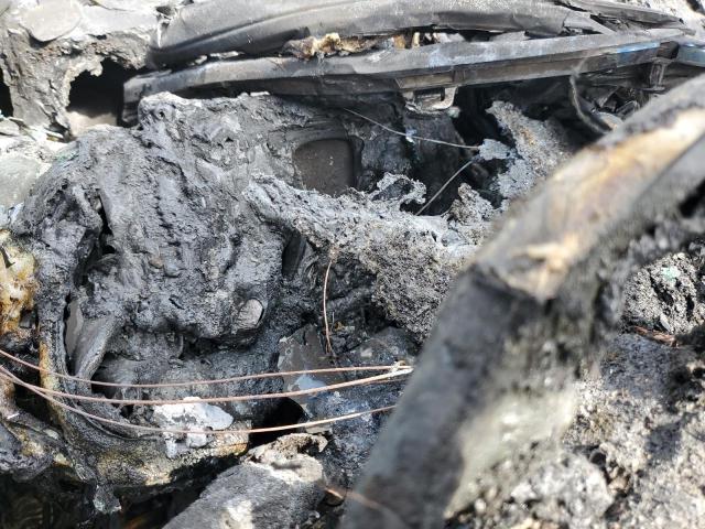 5XYZWDLA4JG536107 - 2018 HYUNDAI SANTA FE S BURN photo 9