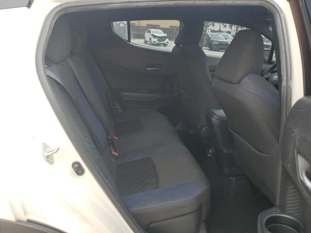 NMTKHMBXXLR109861 - 2020 TOYOTA C-HR XLE WHITE photo 11