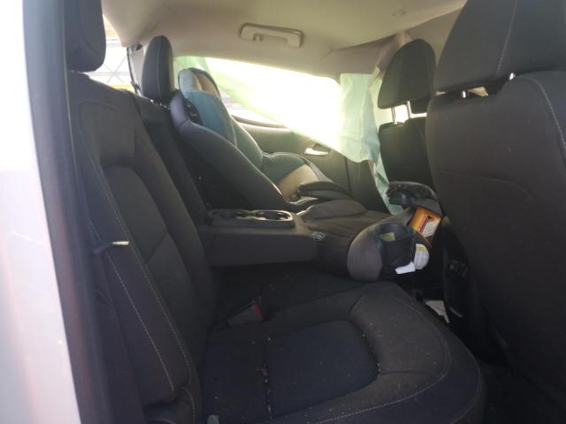 1GCGTBE39F1124369 - 2015 CHEVROLET COLORADO LT WHITE photo 10