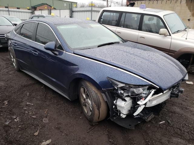 5NPEG4JA0LH037590 - 2020 HYUNDAI SONATA SE BLUE photo 4