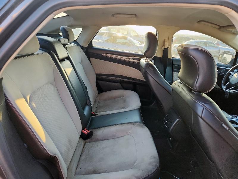 3FA6P0HD8KR103303 - 2019 FORD FUSION SE رمادي صورة 10