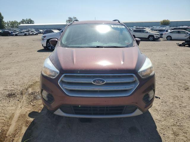 1FMCU0GD3JUA52917 - 2018 FORD ESCAPE SE Бордовий фото 5
