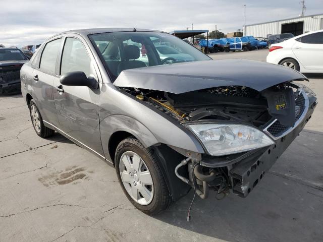 1FAFP34N17W365345 - 2007 FORD FOCUS ZX4 GRAY photo 4