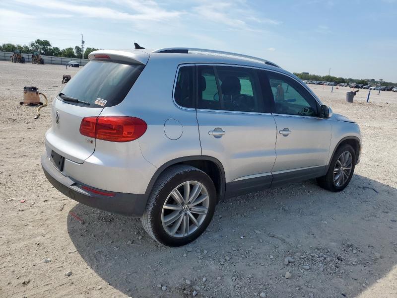WVGAV7AXXGW509767 - 2016 VOLKSWAGEN TIGUAN S ვერცხლისფერი ფოტო 3