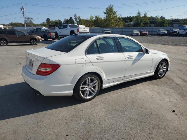 WDDGF8AB0EA893404 - 2014 MERCEDES-BENZ C 300 4MATIC WHITE photo 3