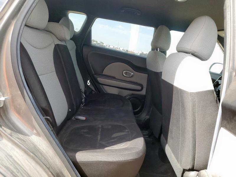 KNDJN2A23K7015622 - 2019 KIA SOUL ვერცხლისფერი ფოტო 11