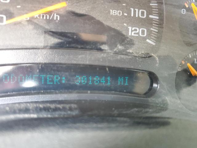 1GCHK23294F193760 - 2004 CHEVROLET SILVERADO K2500 HEAVY DUTY SILVER photo 9