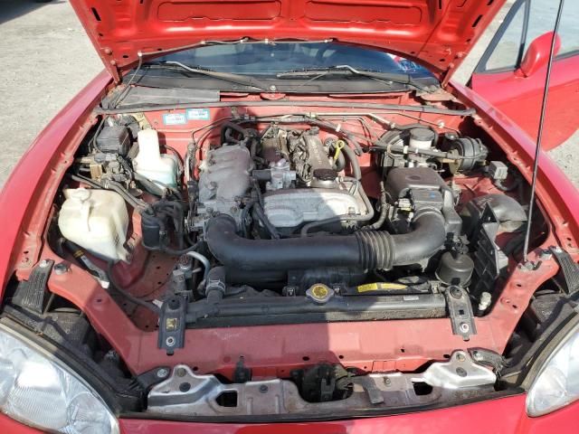 JM1NB353120228998 - 2002 MAZDA MX-5 MIATA BASE RED photo 11