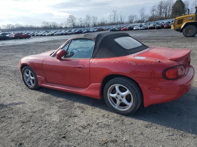 JM1NB353120228998 - 2002 MAZDA MX-5 MIATA BASE RED photo 2