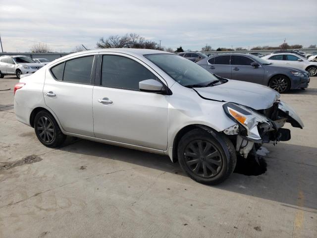 3N1CN7AP2HL891512 - 2017 NISSAN VERSA S SILVER photo 4