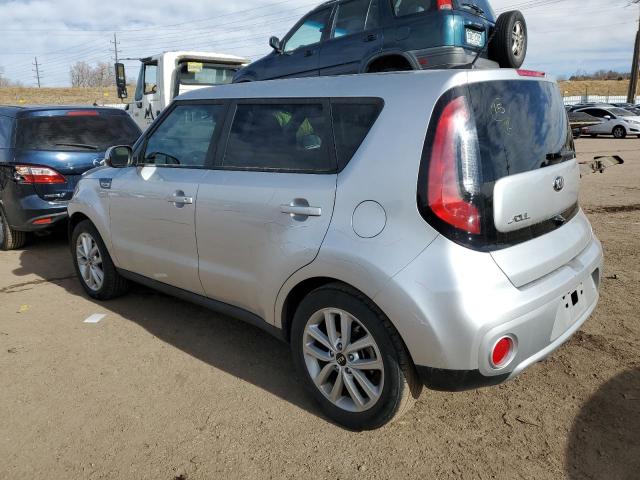 KNDJP3A55J7608472 - 2018 KIA SOUL + SILVER photo 2