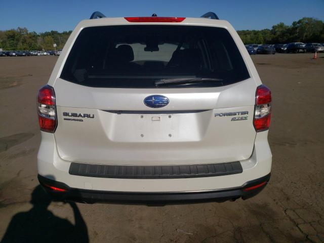 JF2SJAEC7EH440788 - 2014 SUBARU FORESTER 2.5I PREMIUM WHITE photo 6