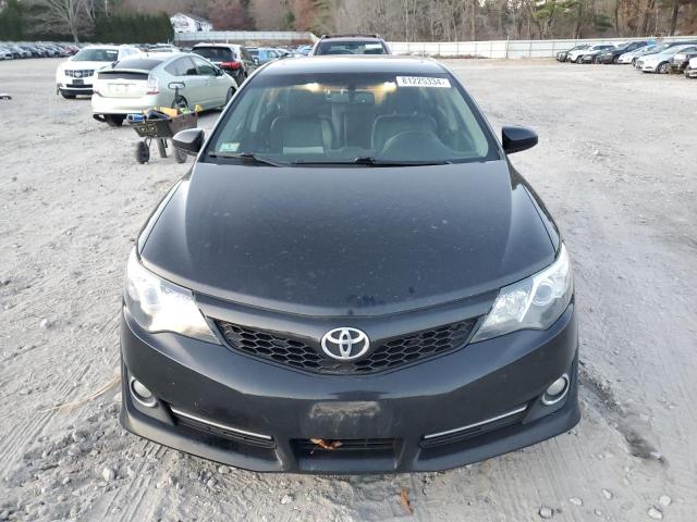 4T1BK1FK6EU537694 - 2014 TOYOTA CAMRY SE BLACK photo 5