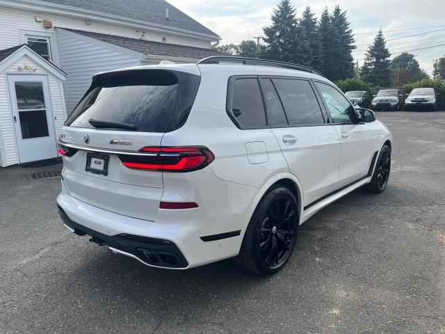 5UX33EM04P9P12415 - 2023 BMW X7 M60I WHITE photo 3