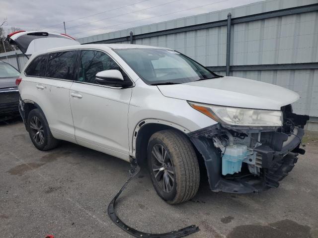 5TDZARFHXHS025289 - 2017 TOYOTA HIGHLANDER LE WHITE photo 4