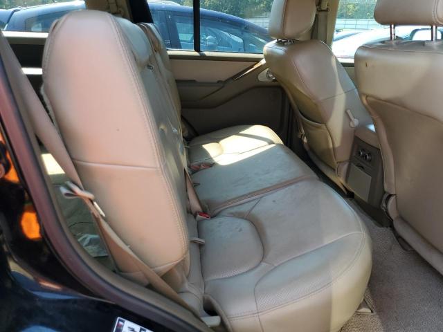 5N1AR18W75C728635 - 2005 NISSAN PATHFINDER LE BLACK photo 11