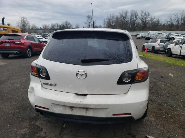 JM1BK143751237468 - 2005 MAZDA 3 HATCHBACK WHITE photo 6