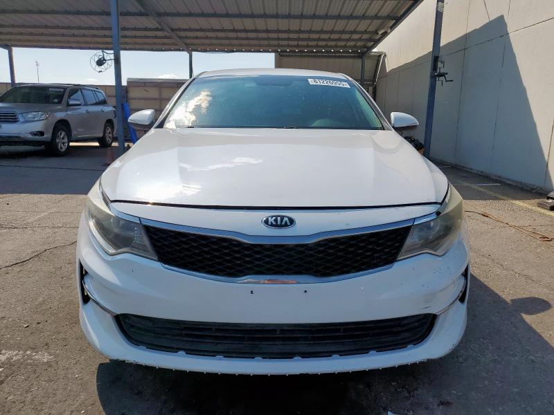 5XXGT4L19HG135750 - 2017 KIA OPTIMA LX WHITE photo 5