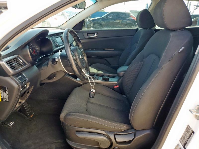 5XXGT4L19HG135750 - 2017 KIA OPTIMA LX WHITE photo 7