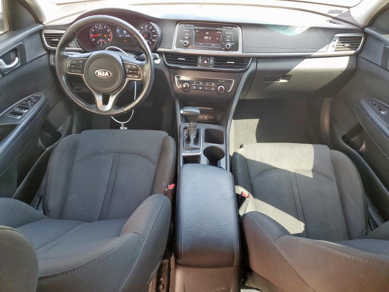 5XXGT4L19HG135750 - 2017 KIA OPTIMA LX WHITE photo 8