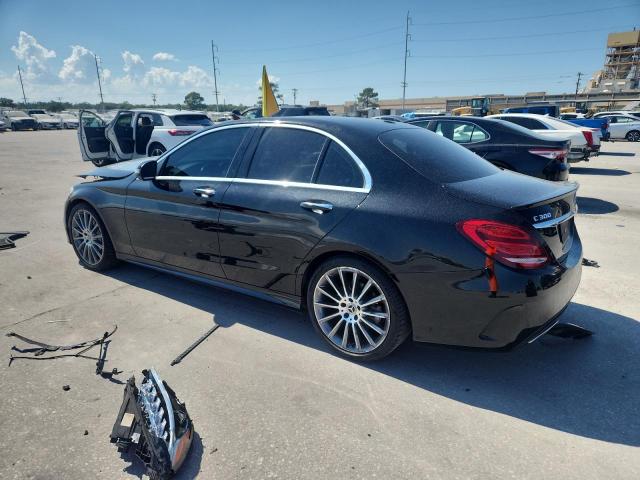 55SWF4JB2JU275239 - 2018 MERCEDES-BENZ C 300 黑色 照片 2