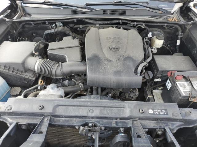 3TMDZ5BN9JM051122 - 2018 TOYOTA TACOMA DOUBLE CAB Արծաթագույն լուսանկար 11