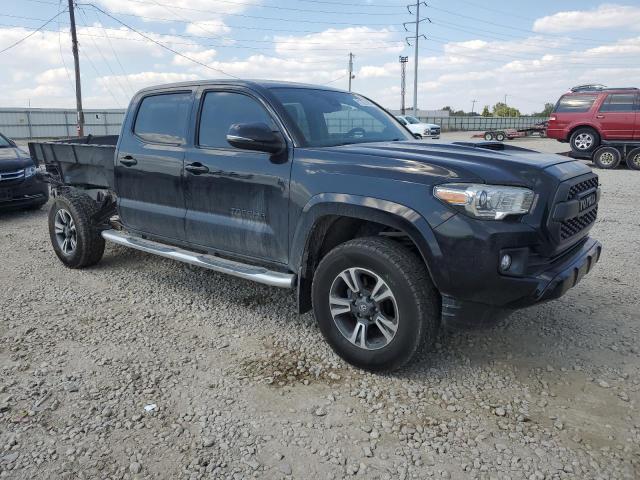 3TMDZ5BN9JM051122 - 2018 TOYOTA TACOMA DOUBLE CAB Արծաթագույն լուսանկար 4