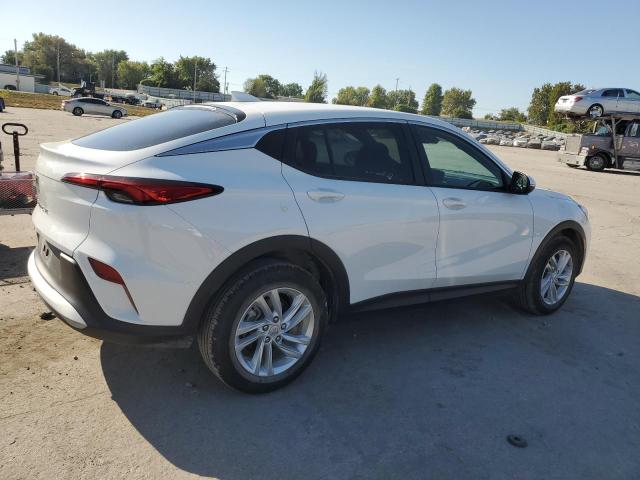 KL47LAE2XRB070865 - 2024 BUICK ENVISTA PREFERRED Beyaz fotoğraf 3