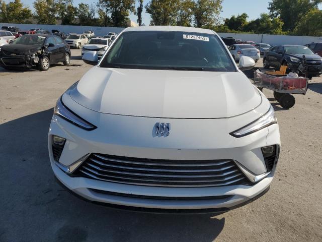 KL47LAE2XRB070865 - 2024 BUICK ENVISTA PREFERRED Beyaz fotoğraf 5