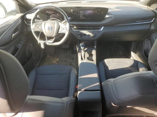 KL47LAE2XRB070865 - 2024 BUICK ENVISTA PREFERRED Beyaz fotoğraf 8