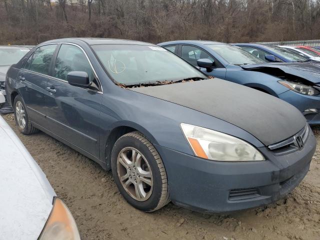 1HGCM567X7A139531 - 2007 HONDA ACCORD EX GRAY photo 4