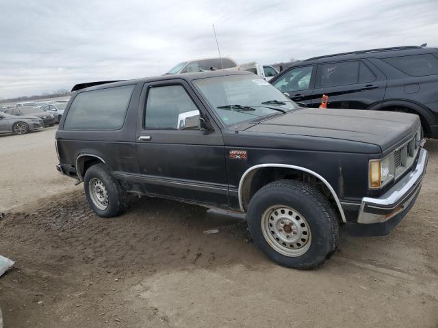 1G5CT1880E0517121 - 1984 GMC S15 JIMMY BLACK photo 4