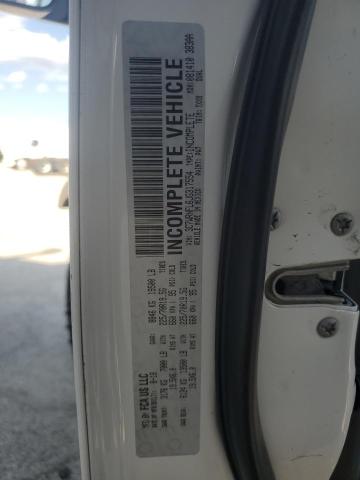 3C7WRNFL6JG317554 - 2018 RAM 5500 Beyaz fotoğraf 12