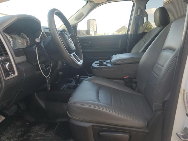 3C7WRNFL6JG317554 - 2018 RAM 5500 Beyaz fotoğraf 7