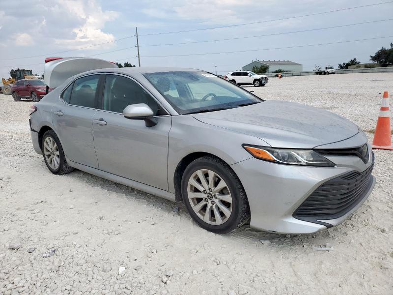 4T1B11HK0KU184848 - 2019 TOYOTA CAMRY L Күміс фото 4