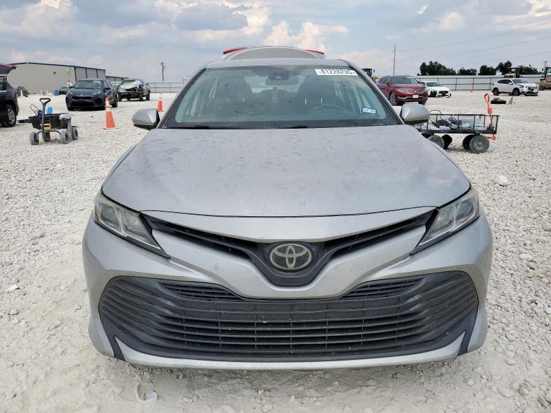 4T1B11HK0KU184848 - 2019 TOYOTA CAMRY L Күміс фото 5