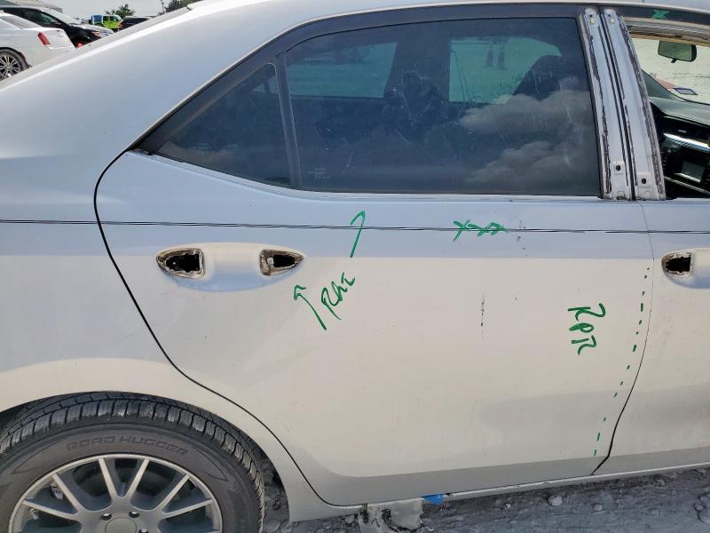 5YFBURHE4GP435234 - 2016 TOYOTA COROLLA L SILVER photo 10