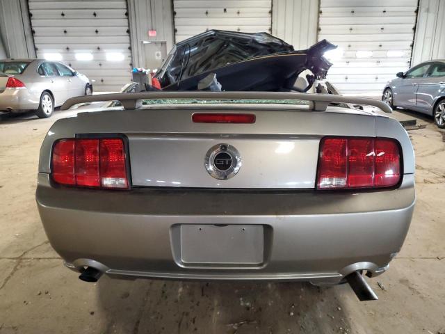 1ZVHT82H885166337 - 2008 FORD MUSTANG GT GRAY photo 6