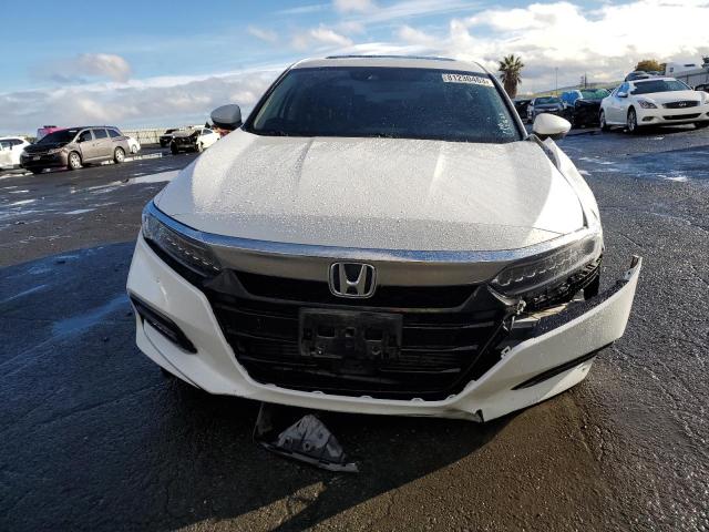 1HGCV2F93LA026978 - 2020 HONDA ACCORD TOURING WHITE photo 5