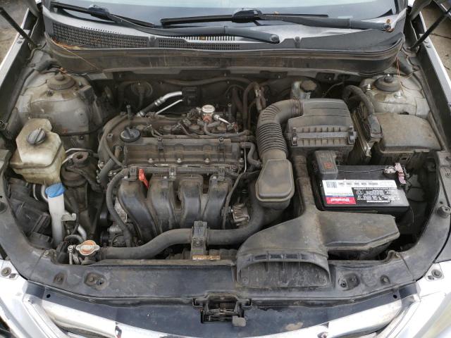 5NPEC4AC0BH002687 - 2011 HYUNDAI SONATA SE SILVER photo 11