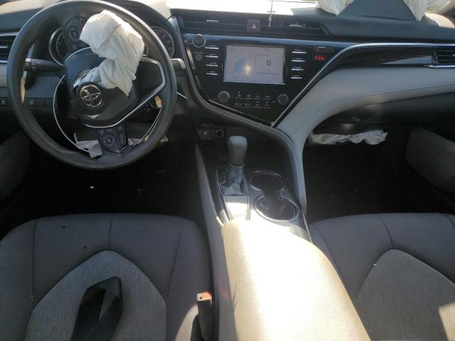 4T1B11HK6JU615496 - 2018 TOYOTA CAMRY L შავი ფოტო 8