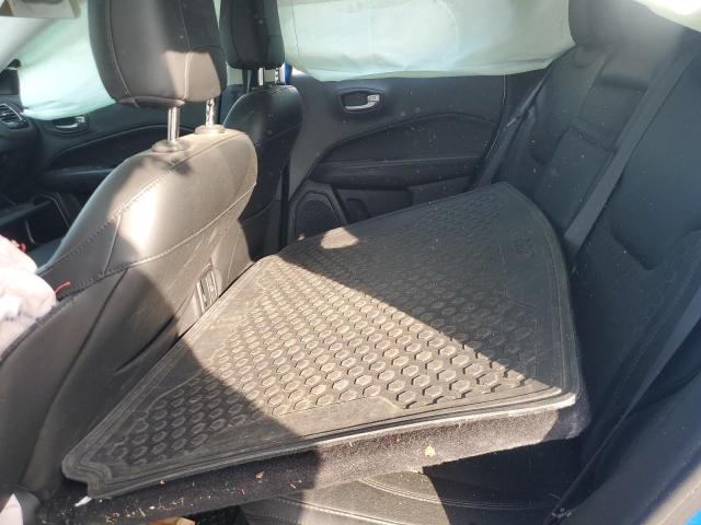 3C4NJDBB0JT480960 - 2018 JEEP COMPASS LATITUDE Blau Foto 11