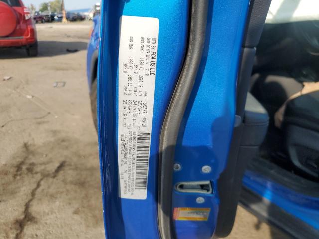 3C4NJDBB0JT480960 - 2018 JEEP COMPASS LATITUDE Blau Foto 13