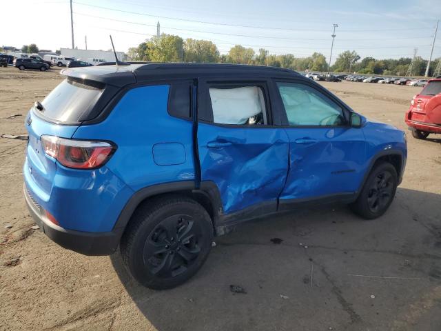 3C4NJDBB0JT480960 - 2018 JEEP COMPASS LATITUDE Blau Foto 3
