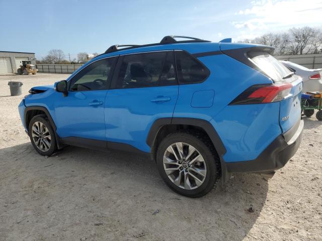 JTMC1RFV6KD009914 - 2019 TOYOTA RAV4 XLE PREMIUM BLUE photo 2