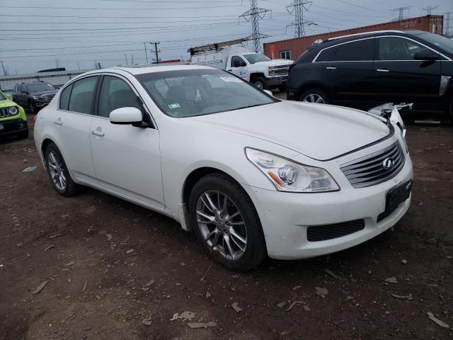 JNKBV61F58M279724 - 2008 INFINITI G35 WHITE photo 4