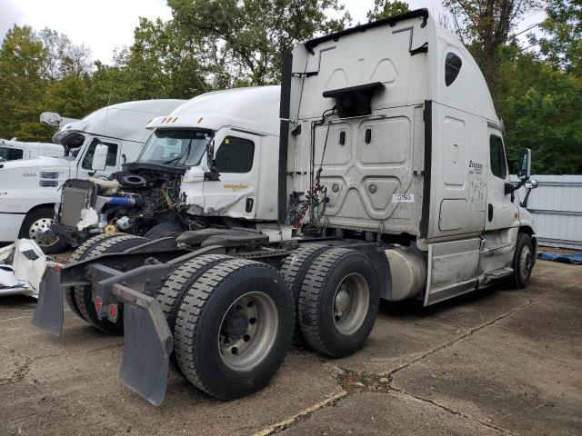 1FUJGLDV3JLHJ9889 - 2018 FREIGHTLINER CASCADIA 1 Biały zdjęcie 4
