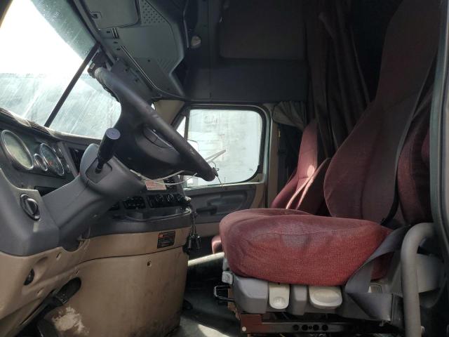 1FUJGLDV3JLHJ9889 - 2018 FREIGHTLINER CASCADIA 1 Biały zdjęcie 5