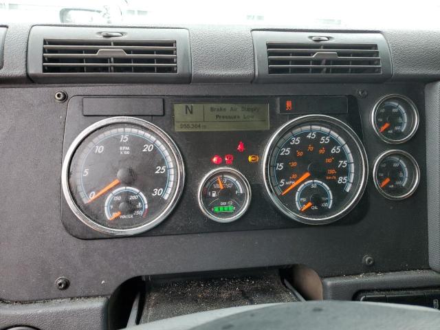 1FUJGLDV3JLHJ9889 - 2018 FREIGHTLINER CASCADIA 1 Biały zdjęcie 8