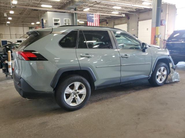 2T3P1RFV2MW204688 - 2021 TOYOTA RAV4 XLE GRAY photo 3